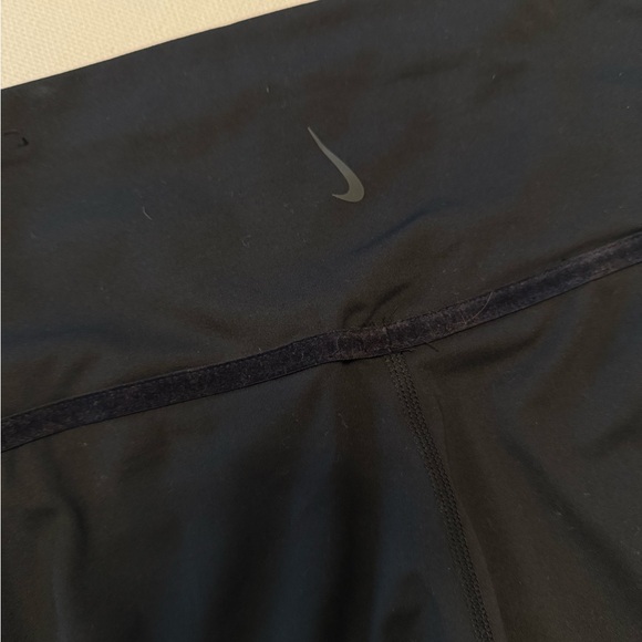Nike Dri-Fit leggings velvet trim black size small - Picture 5 of 6
